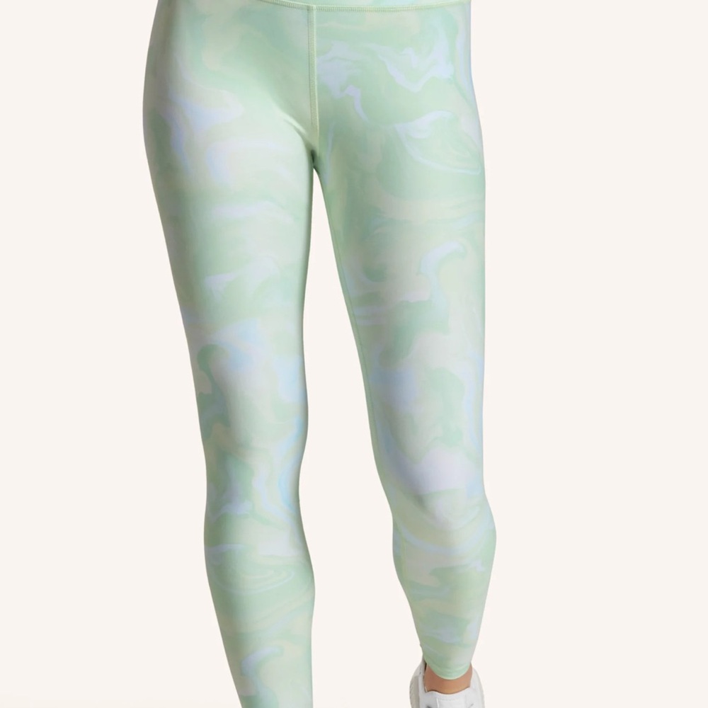 Here Now Glaz Swirl High Rise NEW Peloton